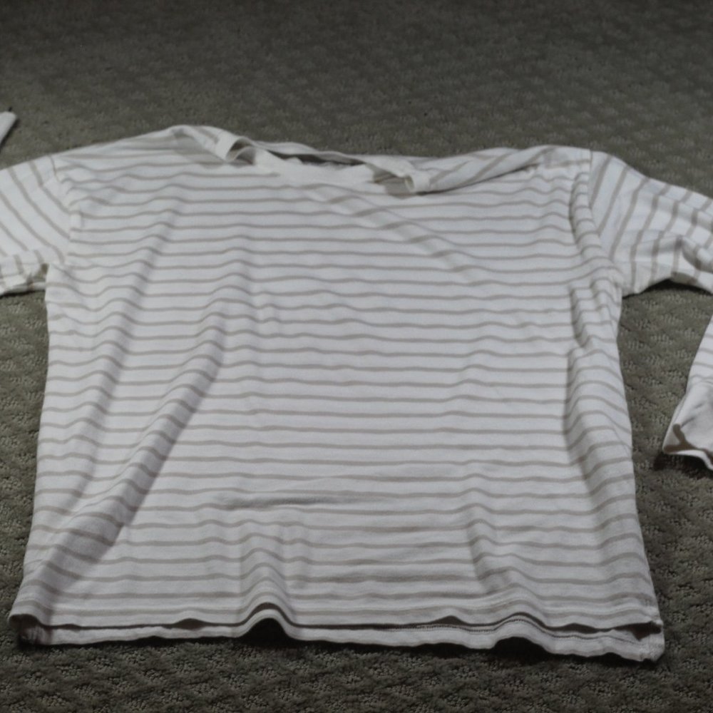Abercrombie & Fitch Size Small Cream and Tan Striped Long Sleeve Crew Neck Shirt